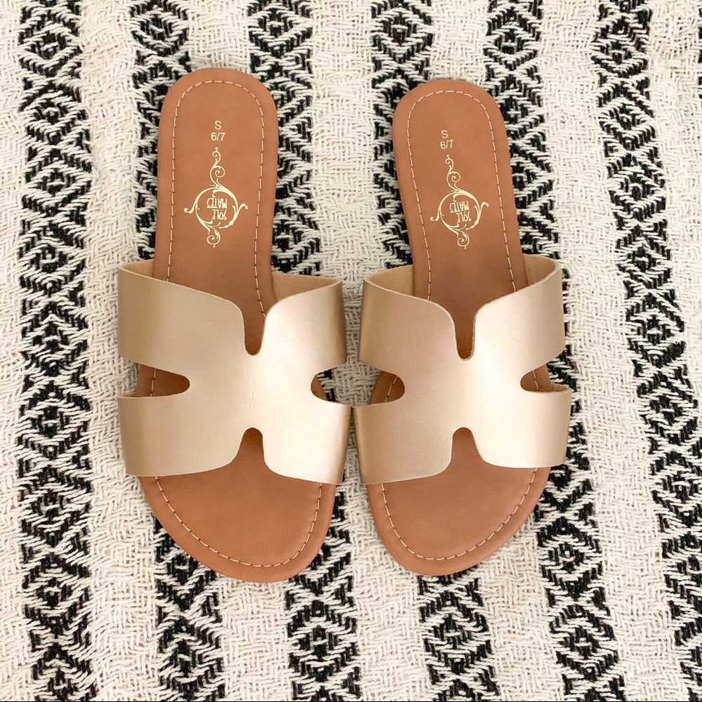 Barcelona Sandals (Gold)